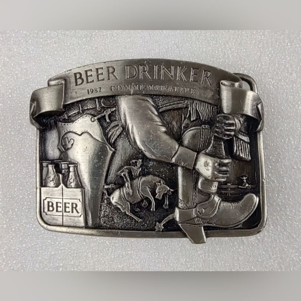 Silver Beer Drinker Belt Buckle BB-2211